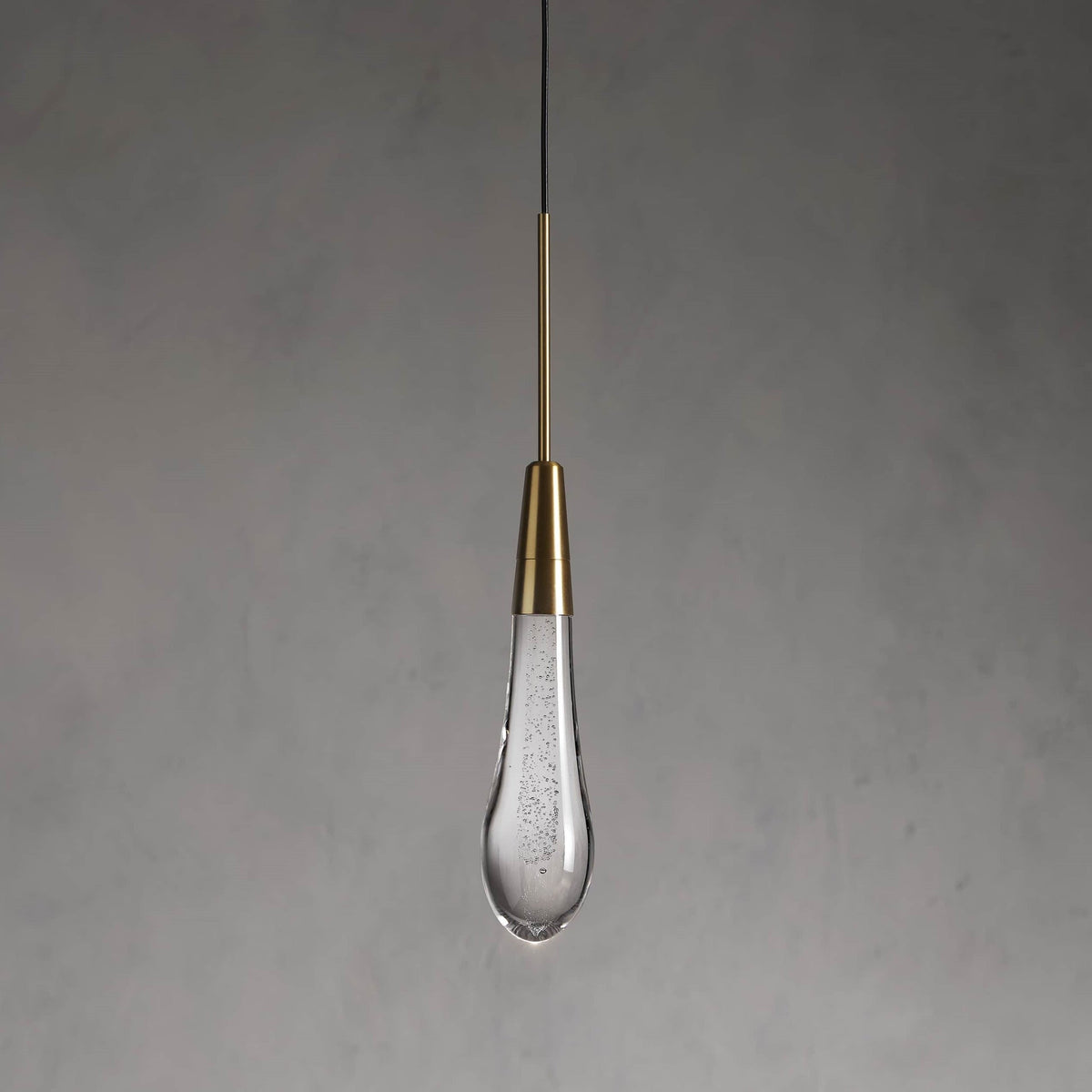 Soltaire Raindrop Glass Single Pendant Light