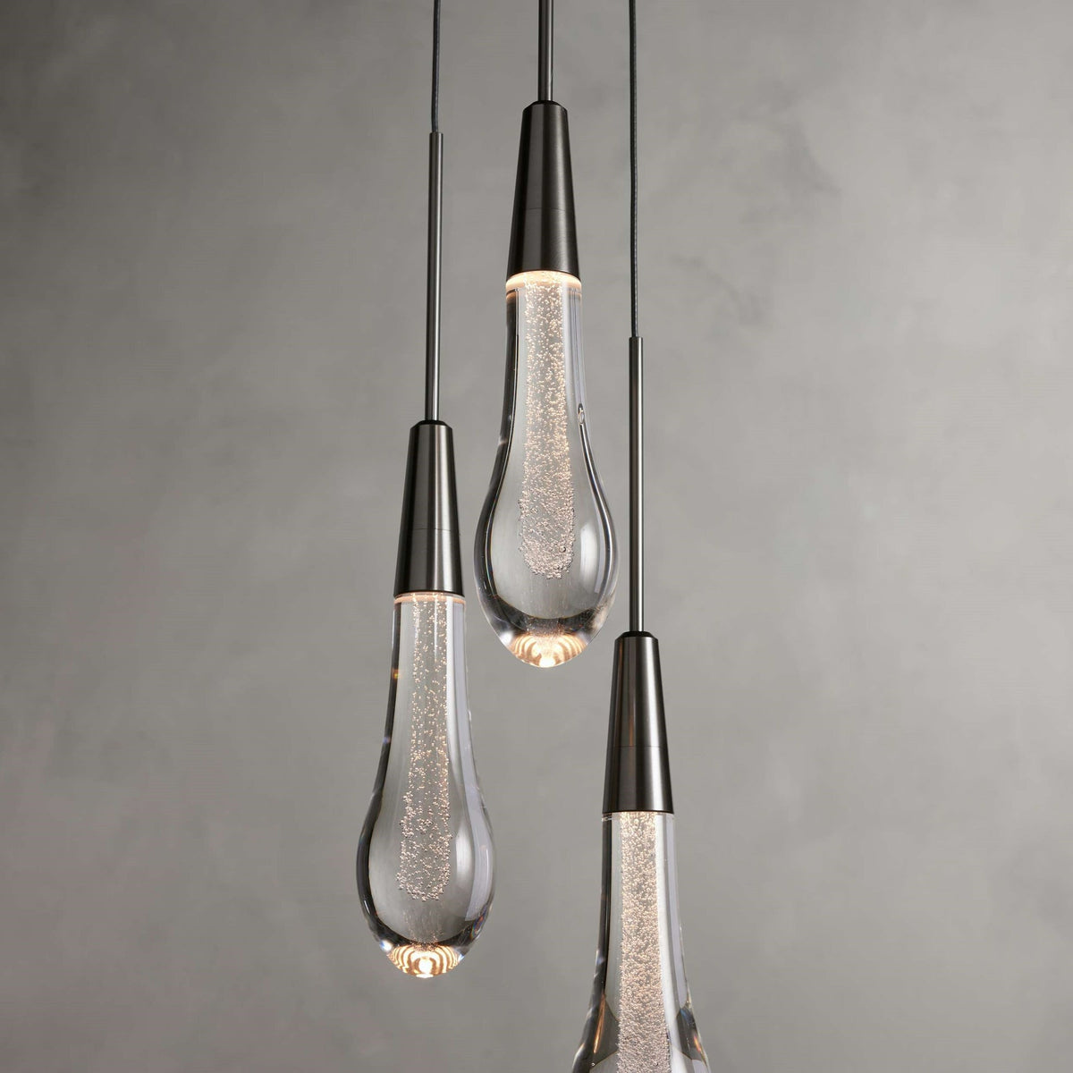 Soltaire Raindrop Glass 3-Light Round Pendant