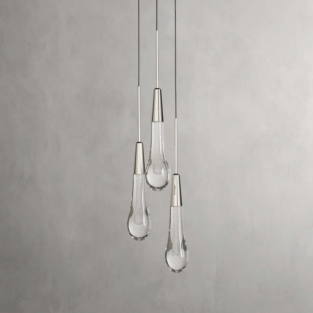 Soltaire Raindrop Crystal 3-Light Round Pendant
