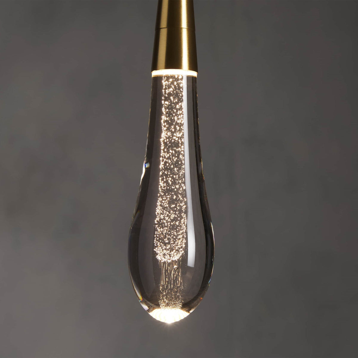 Soltaire Raindrop Glass Single Pendant Light