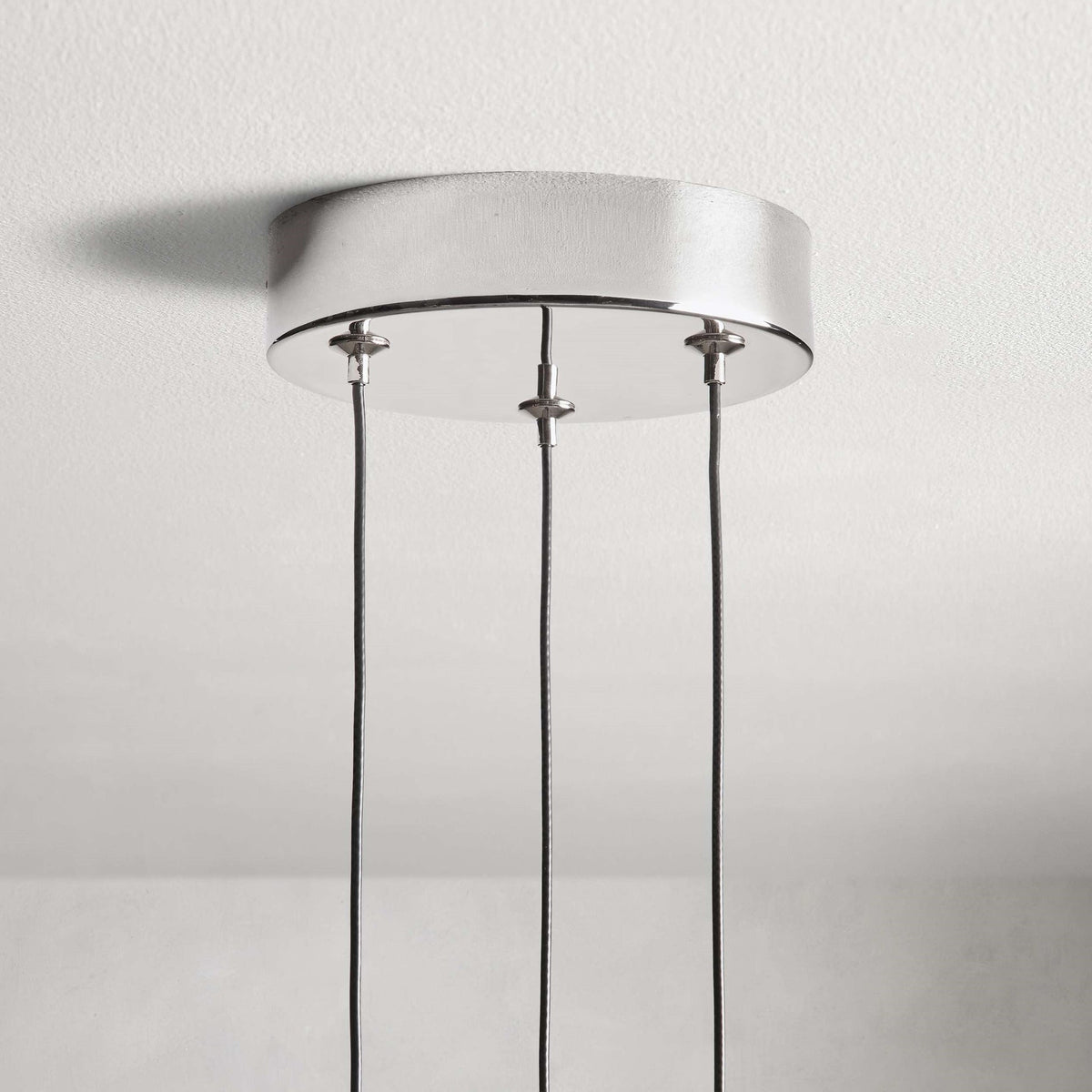 Soltaire Raindrop Glass 3-Light Round Pendant