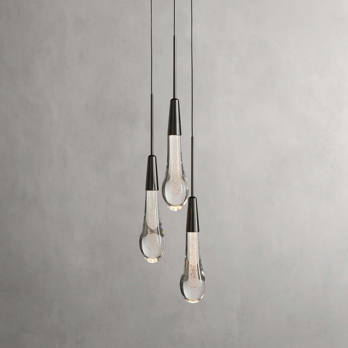 Soltaire Raindrop Crystal 3-Light Round Pendant