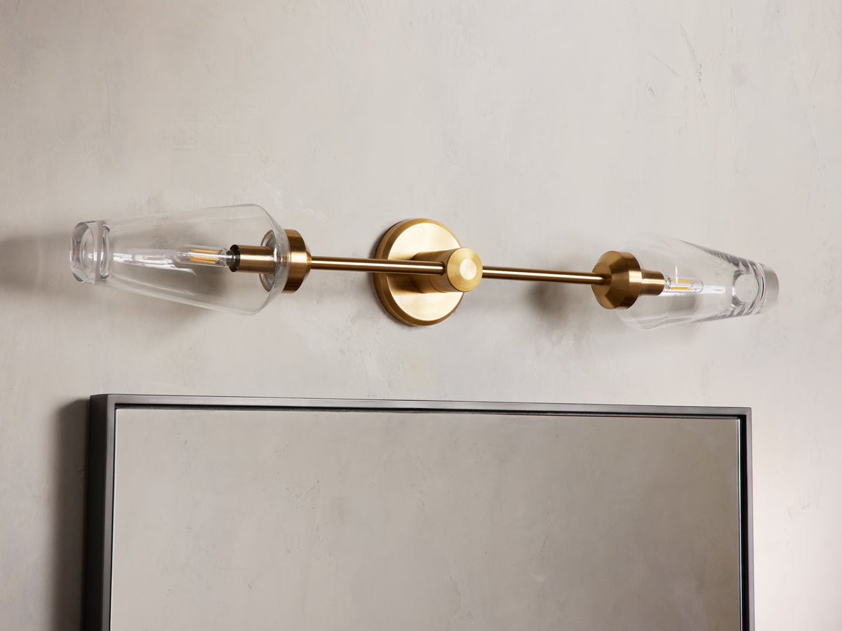 Arrow Minimal Focal Wall Light