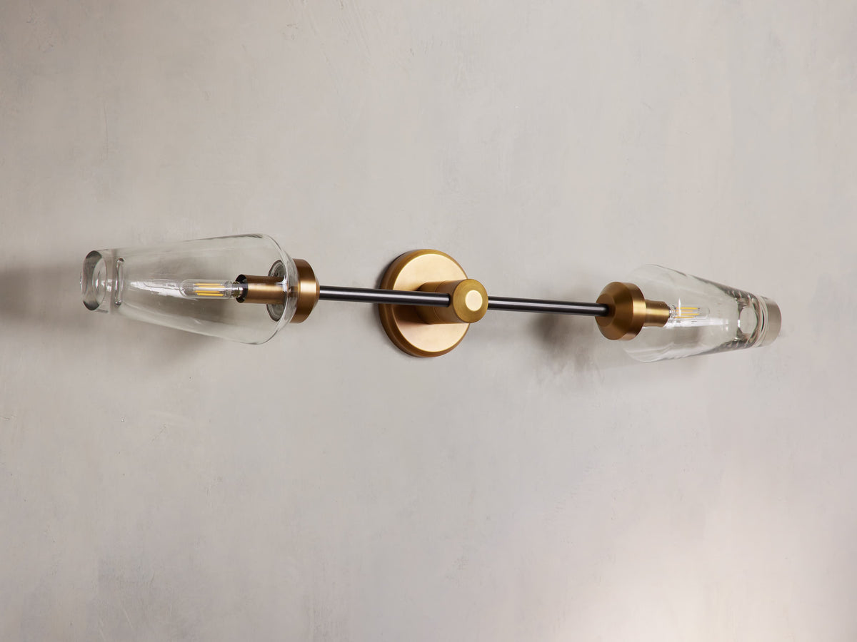 Arrow Minimal Focal Wall Light