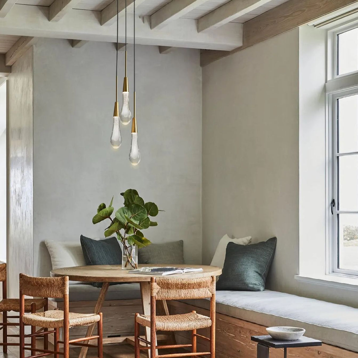 Soltaire Raindrop Glass 3-Light Round Pendant