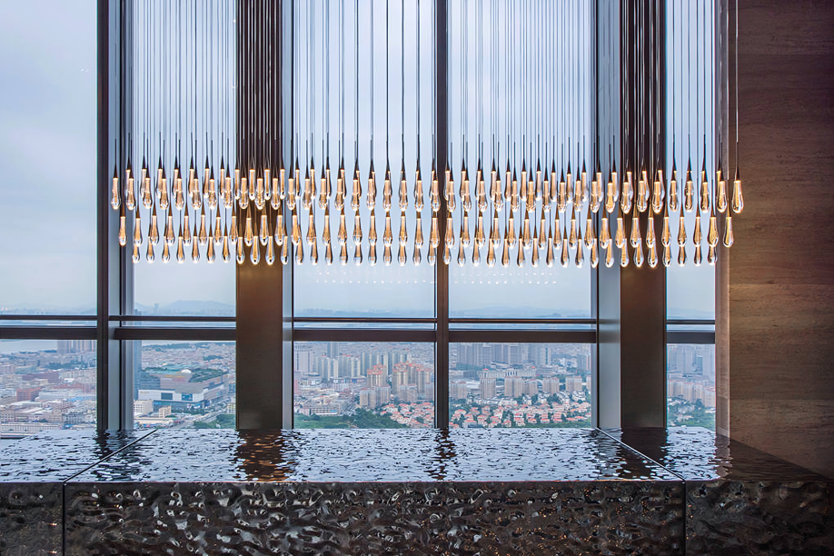 Soltaire Raindrop Glass Linear Chandelier